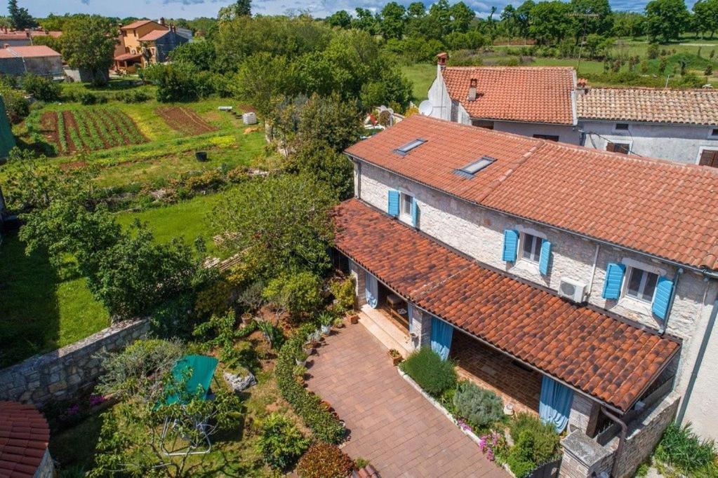Villa Kazun With Private Pool And Two Gardens Marčana المظهر الخارجي الصورة