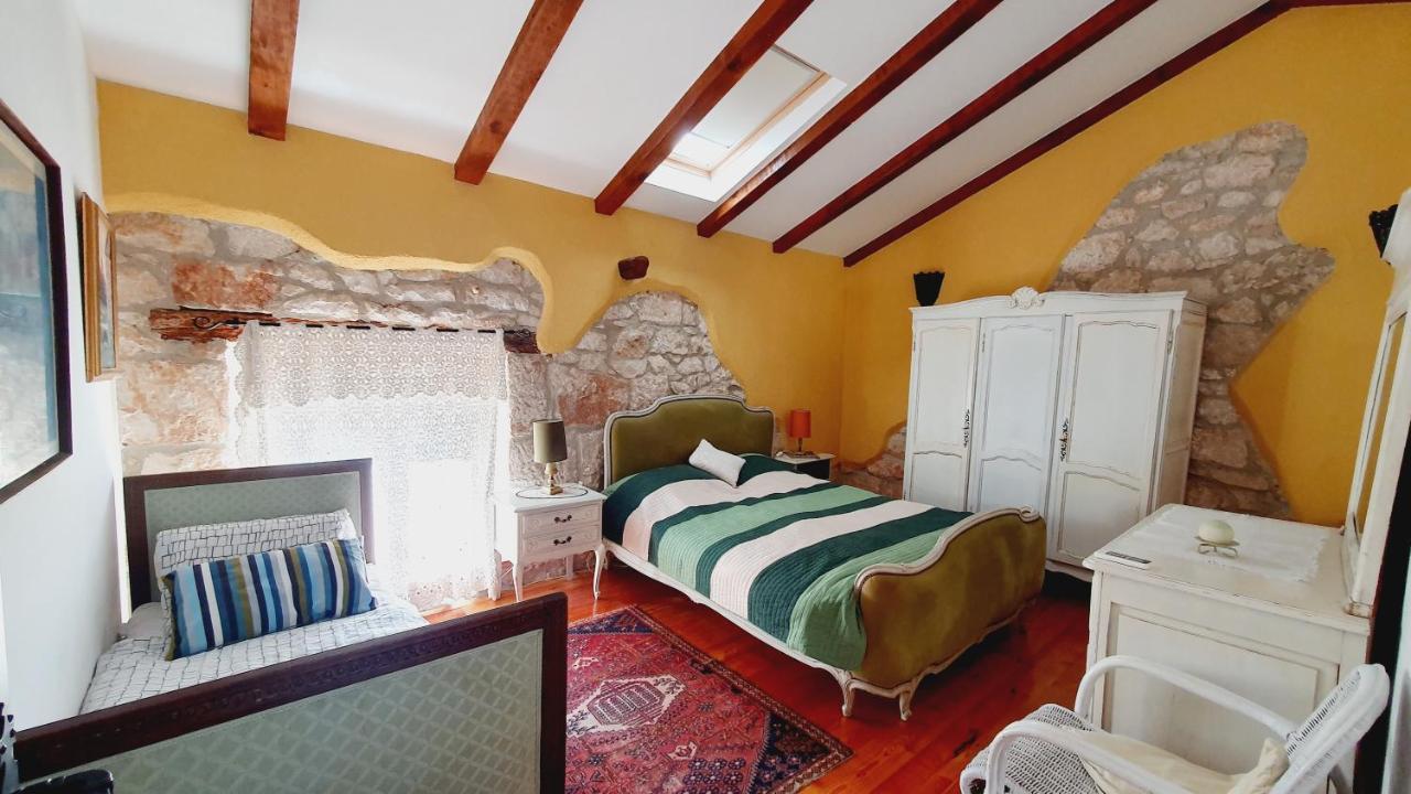 Villa Kazun With Private Pool And Two Gardens Marčana المظهر الخارجي الصورة